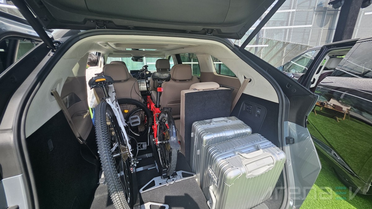 XPeng X9 PowerX - an electric luxury EV that ticks all the boxes