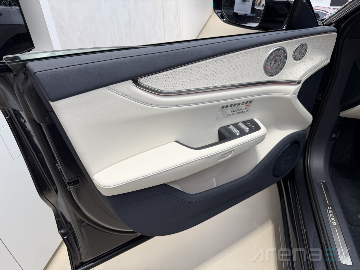 2025 Zeekr 001 hands-on review and first impressions