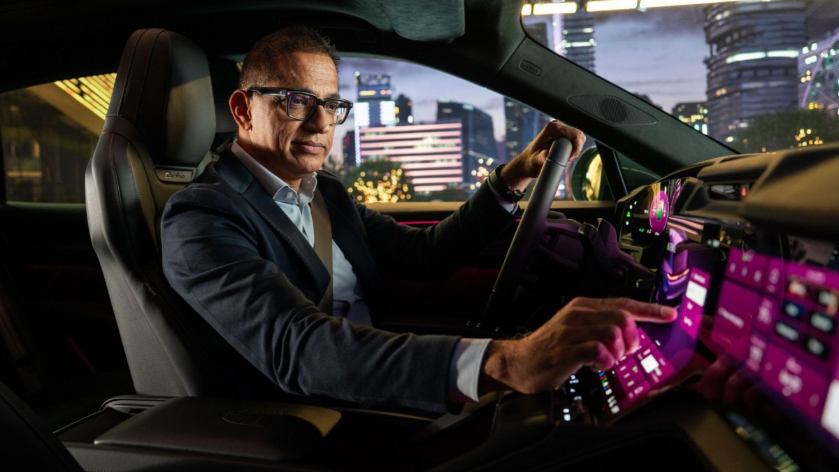 Porsche’s new Cayenne Electric interior is a software revolution