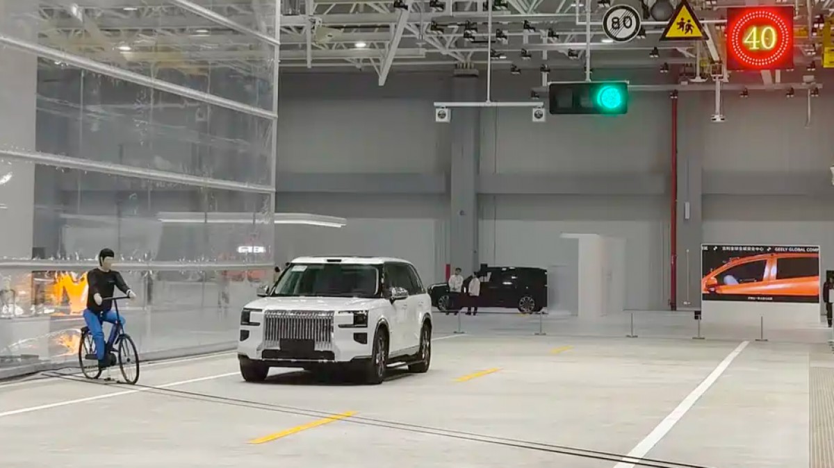 Geely opens world’s largest auto safety lab