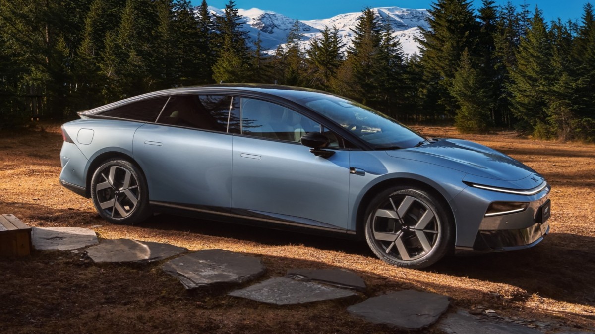 XPeng expands its horizons with the new 2026 P7+ EREV