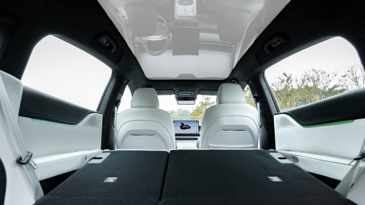 XPeng G6 arrives in the UK with super-fast charging and stealthy performance