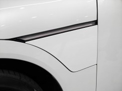 The side profile offers almost nothing noteworthy.