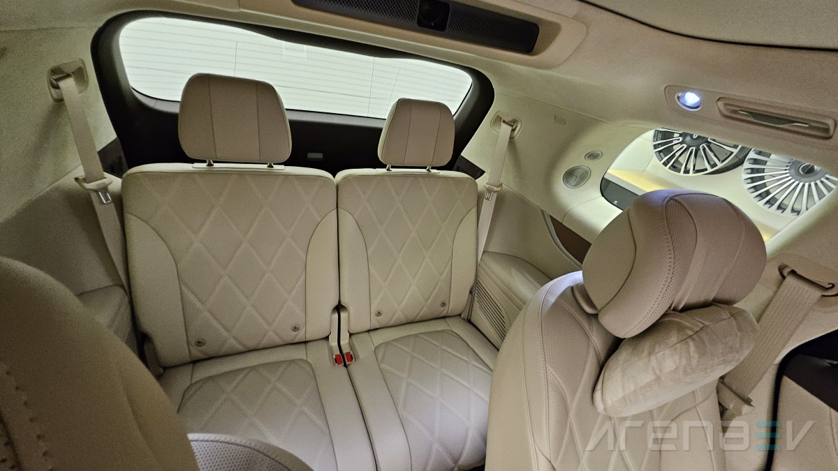 AITO M9 - Huawei-powered luxury SUV that should worry European giants