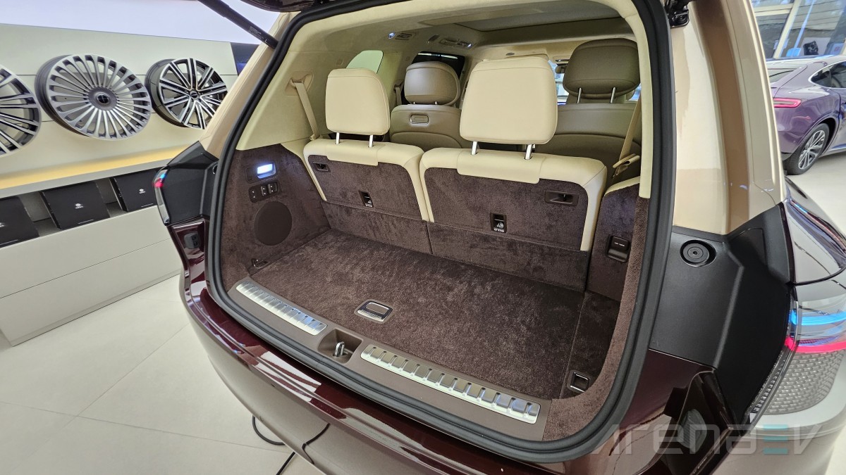 AITO M9 - Huawei-powered luxury SUV that should worry European giants