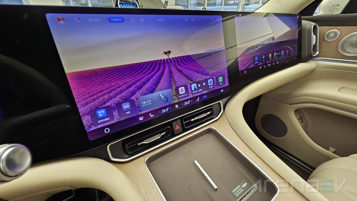 AITO M9 - Huawei-powered luxury SUV that should worry European giants