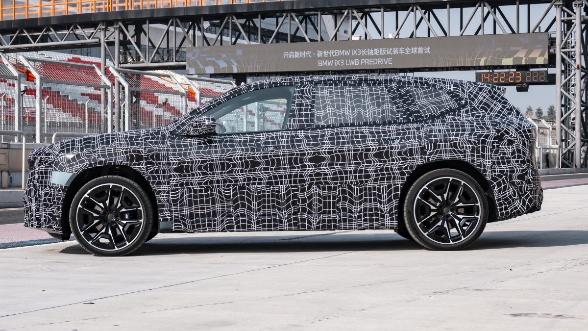 2026 BMW iX3 LWB - source: BMW