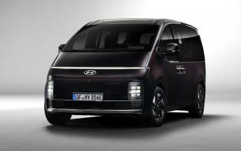 Hyundai Staria Electric - a spaceship van for the family