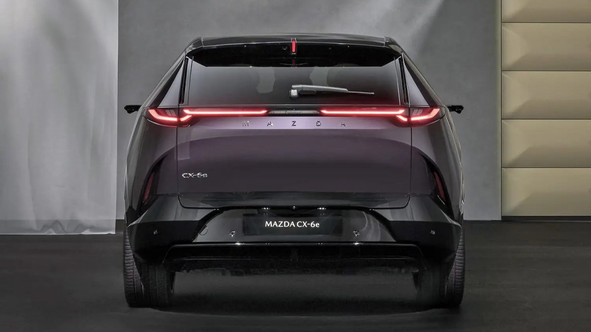 2026 Mazda CX-6e - source: Mazda