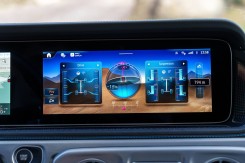 You get much more features with MercedesMe.