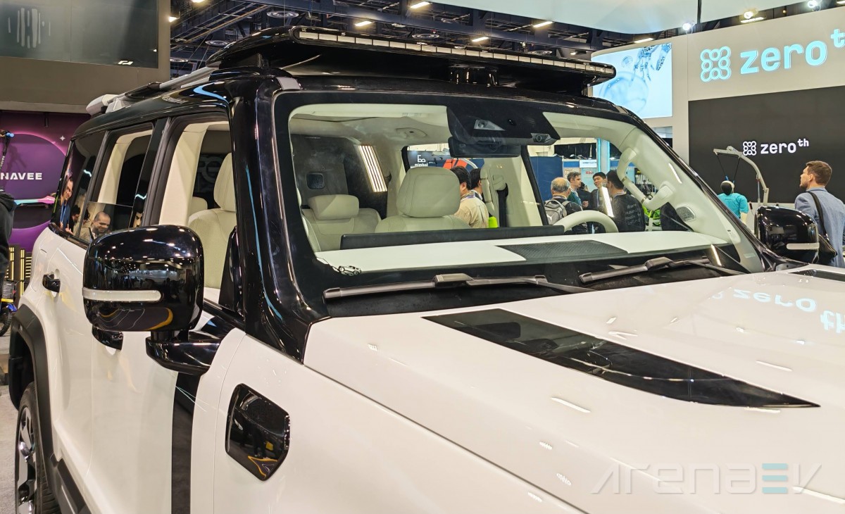 A rugged SUV with a secret pops up at NAVEE’s booth at CES