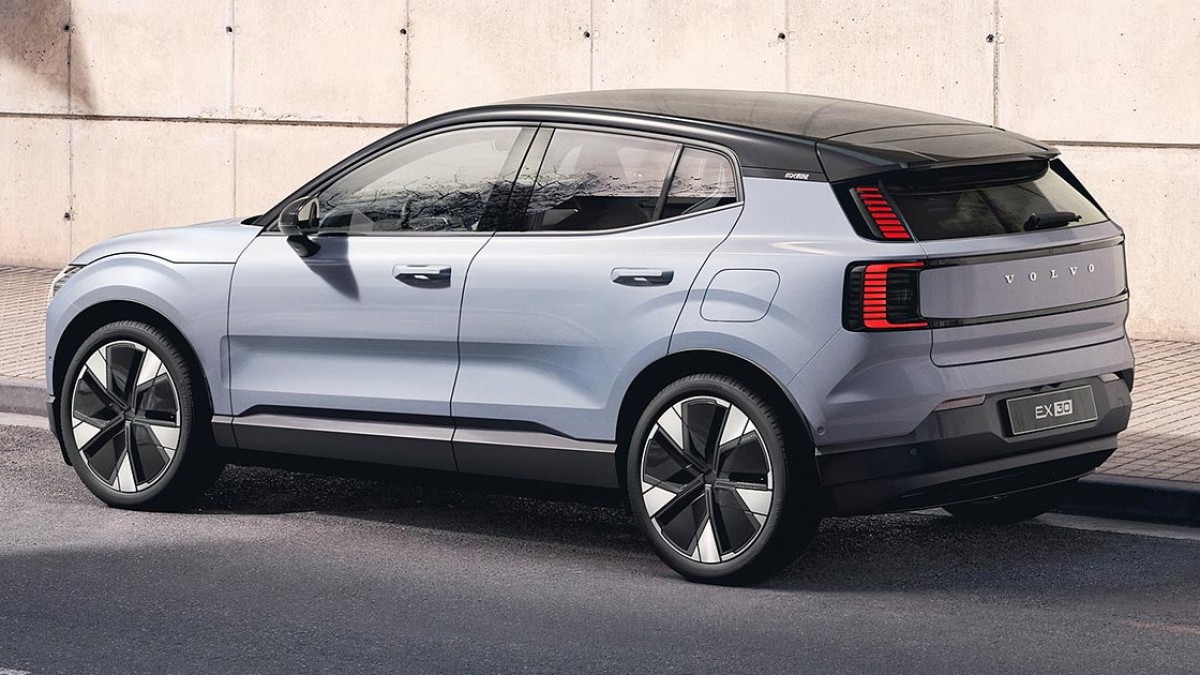 Volvo issues fire safety warning for 2025 EX30 electric SUV