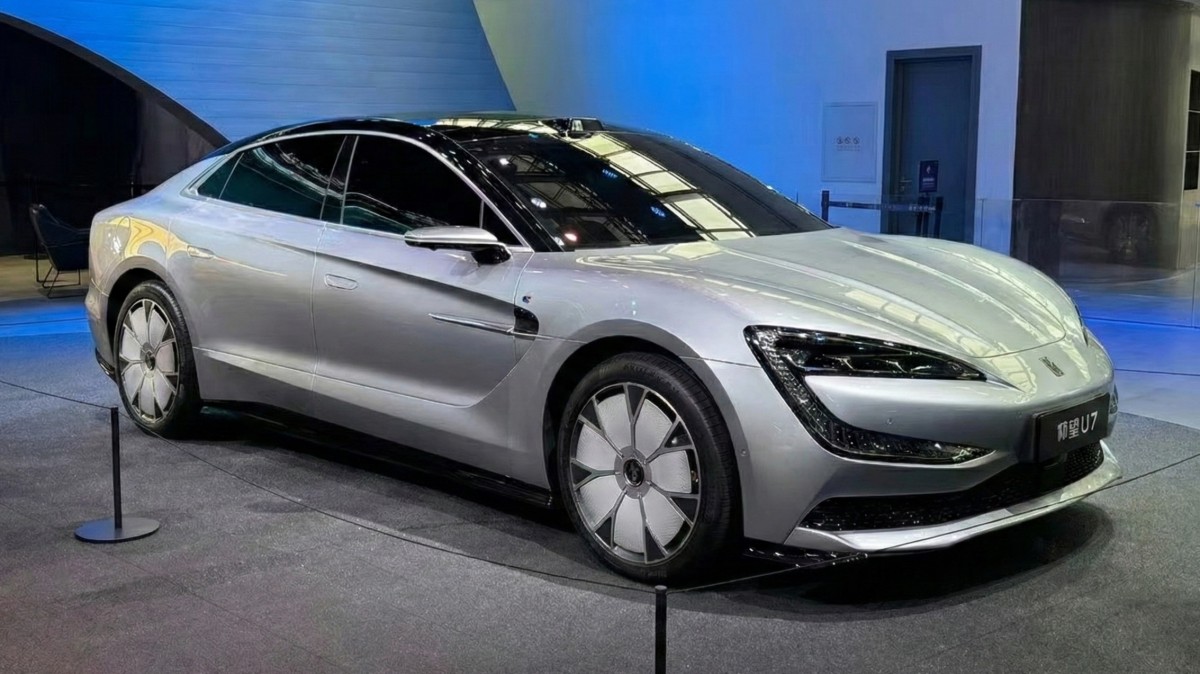 Refreshed BYD Yangwang U7 breaks the 1,000-kilometer range barrier