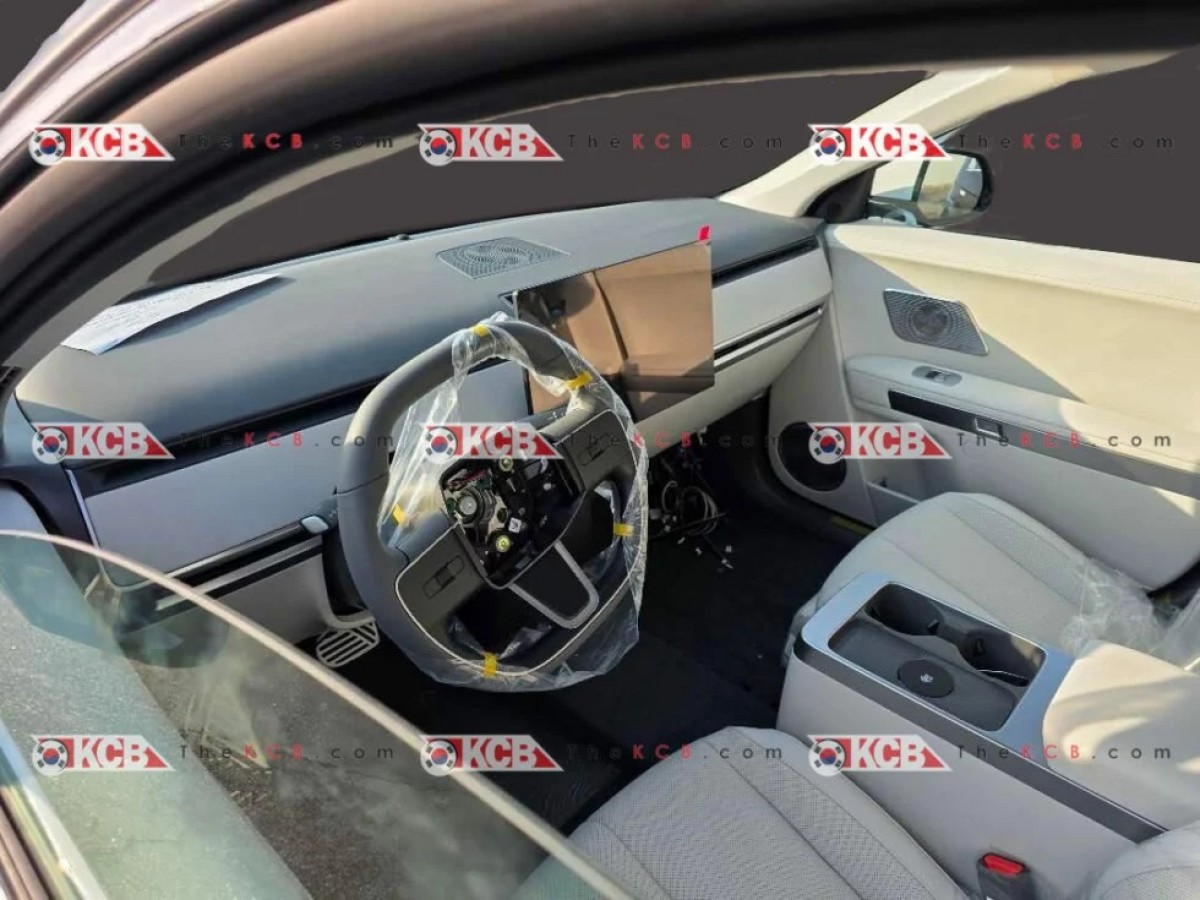 A Hyundai Ioniq 5 prototype shows a button-less cockpit despite earlier promises