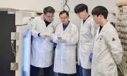 Chinese scientists build new electric car batteries from plastic