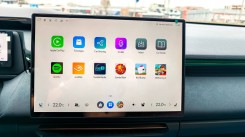 The main menus offer easy access to most menus