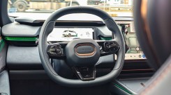 Lynk & Co 08 steering wheel
