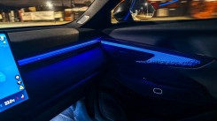 Lynk & Co 08 ambient lighting