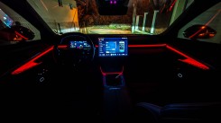 Lynk & Co 08 ambient lighting