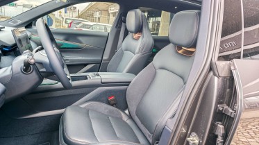 Lynk & Co 08 seats
