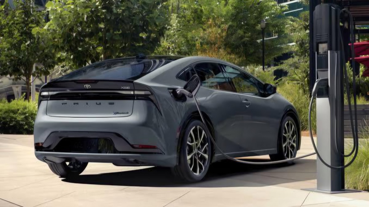 Major study reveals plug-in hybrids use four times more fuel than claimed