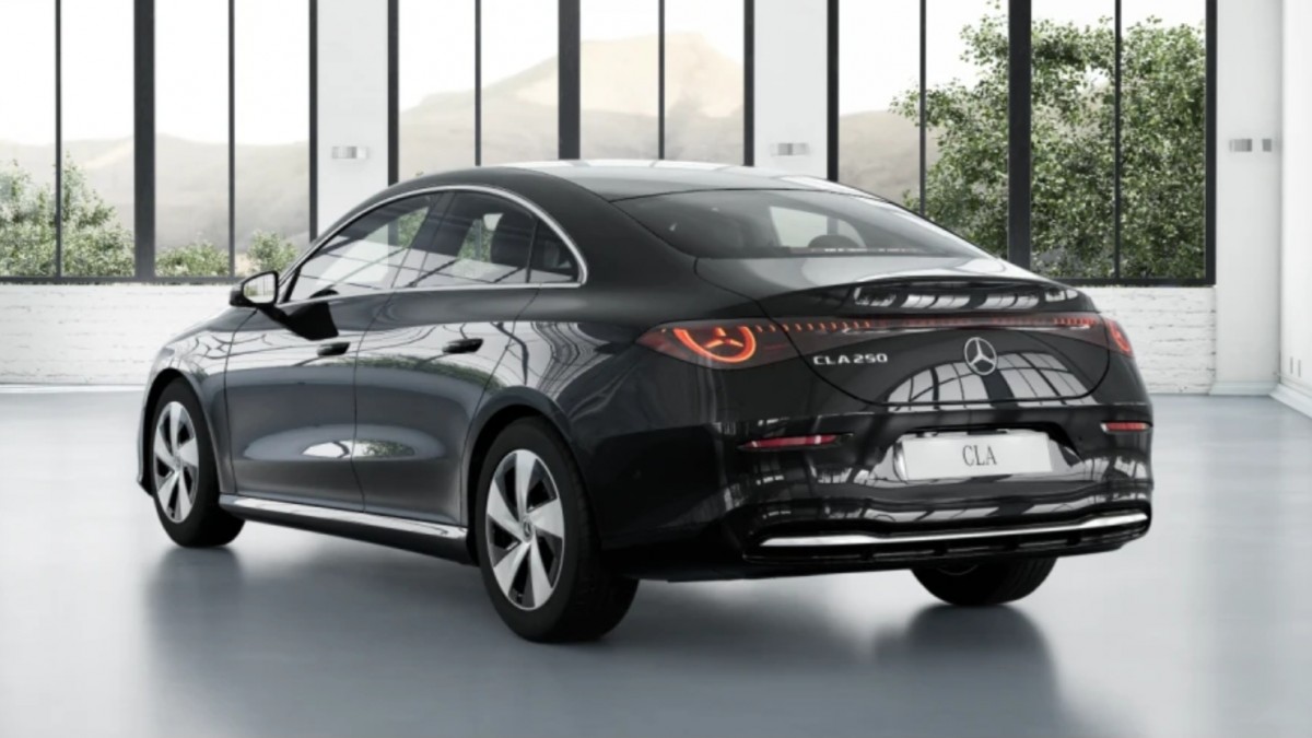 Mercedes CLA 250 - source: Mercedes-Benz
