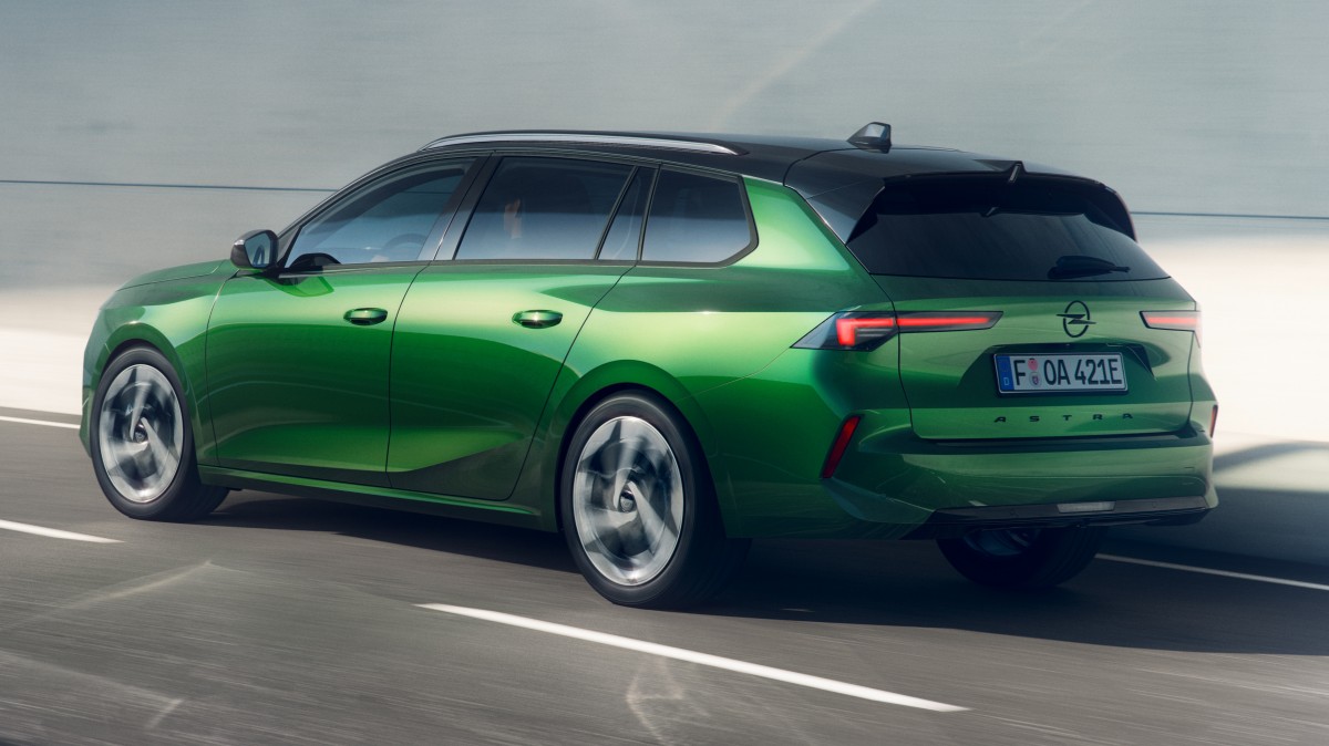 2026 Opel Astra Electric Sport Tourer - source: Stellantis
