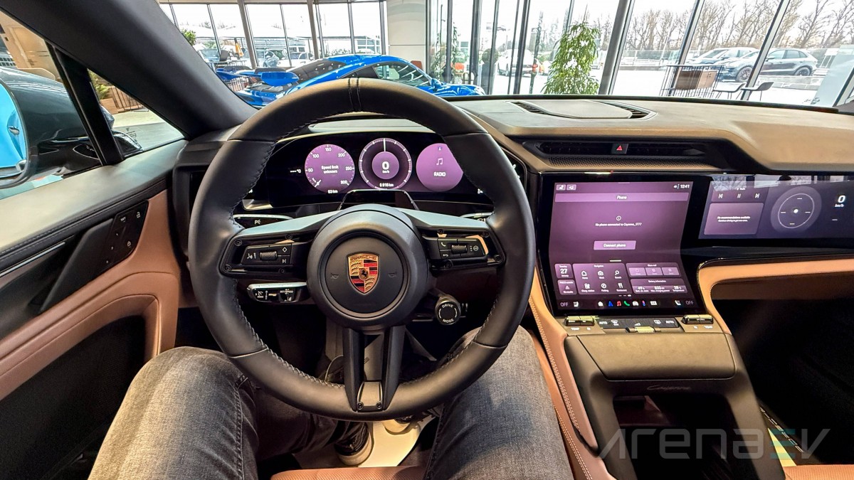 Porsche Cayenne Electric: interior, design and features review