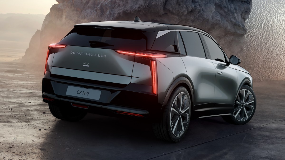 DS No7 - source: DS Automobiles