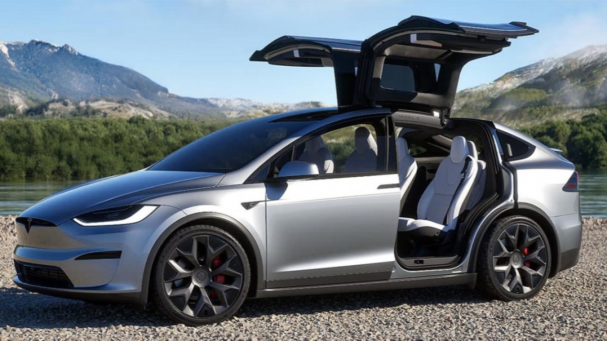Tesla Model X - source: Tesla