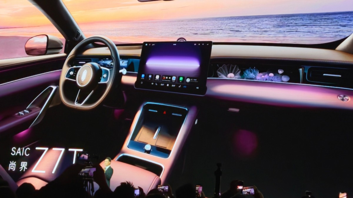 Interior of the new Saic Z7