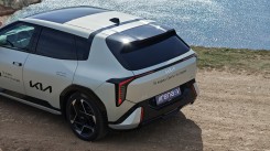 Kia EV4 hatchback GT-line side profile