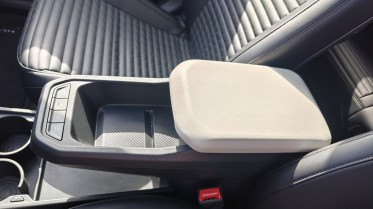 Kia EV4 hatchback GT-line armrest