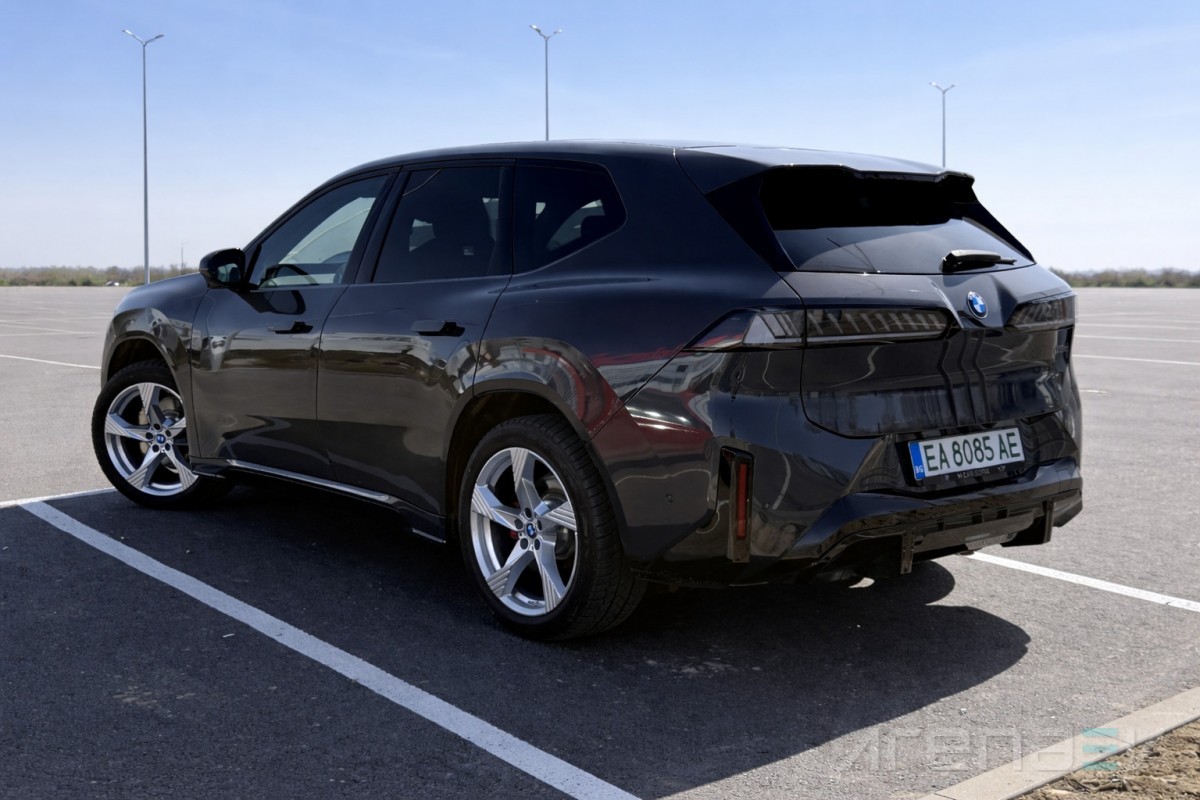 BMW iX3 - source: ArenaEV