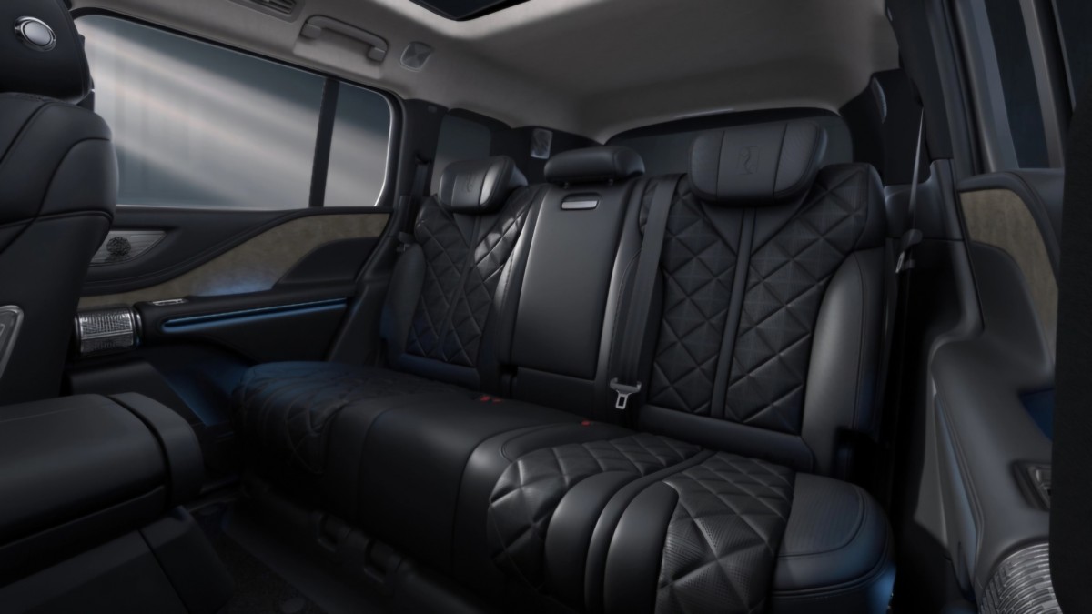 Interior of the 2026 Yangwang U8 - source: BYD