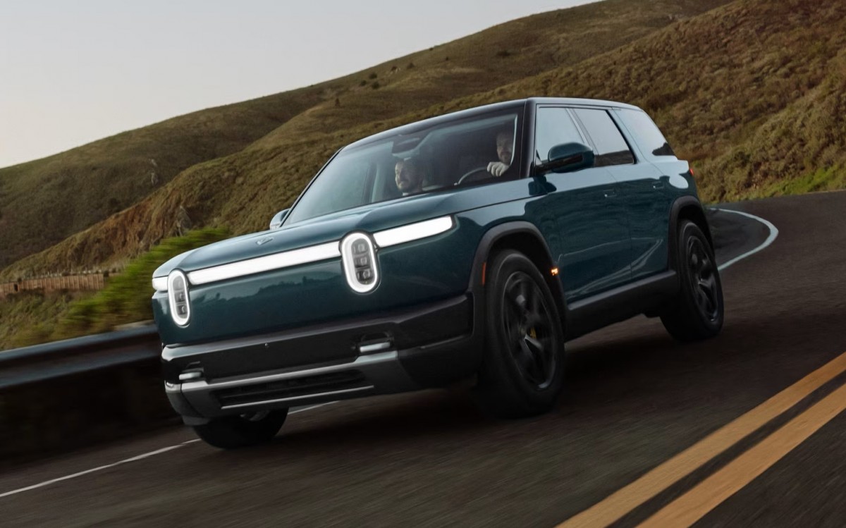 Uber invests $1.25 billion in Rivian to buy up to 50,000 R2 robotaxis