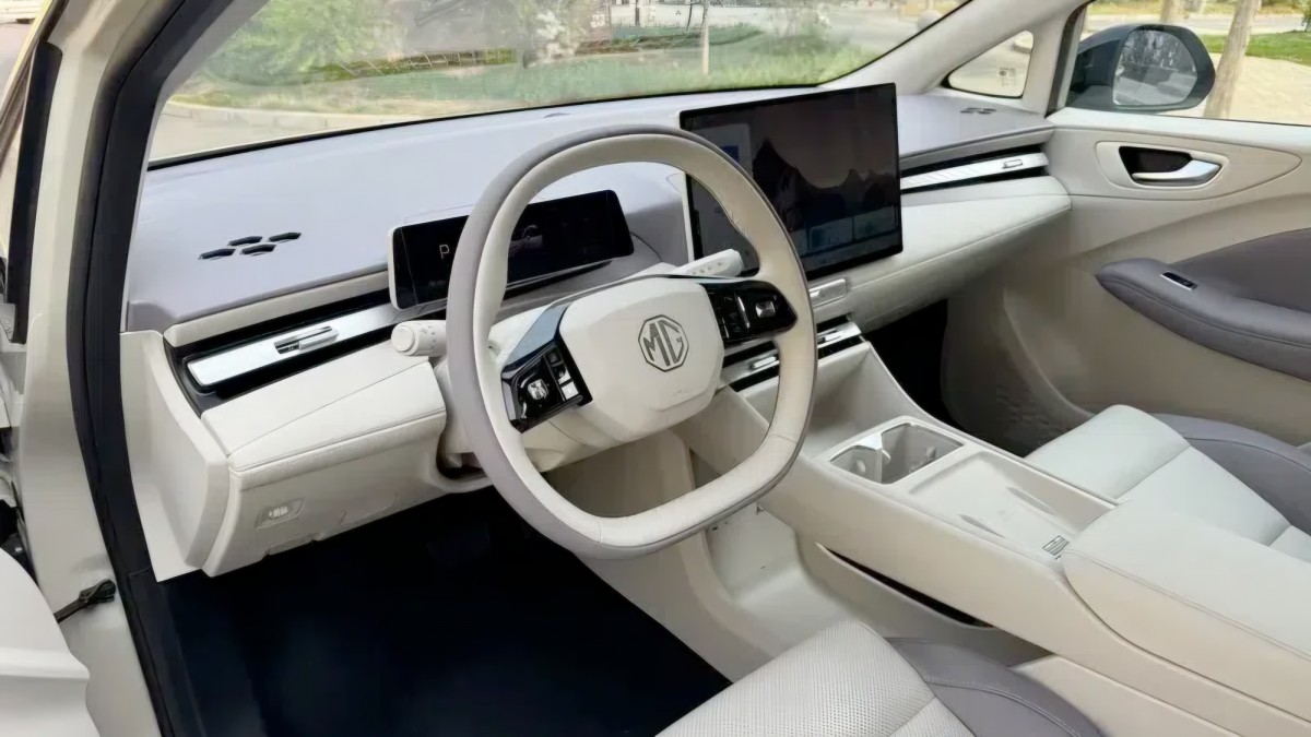Interior of the 2026 MG4 - source: Car News China