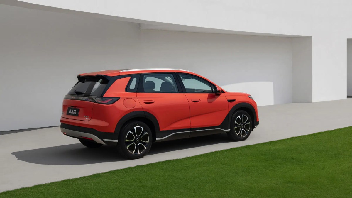 BYD launches the 2026 Sealion 05 with five-minute charging and 2,100 km range