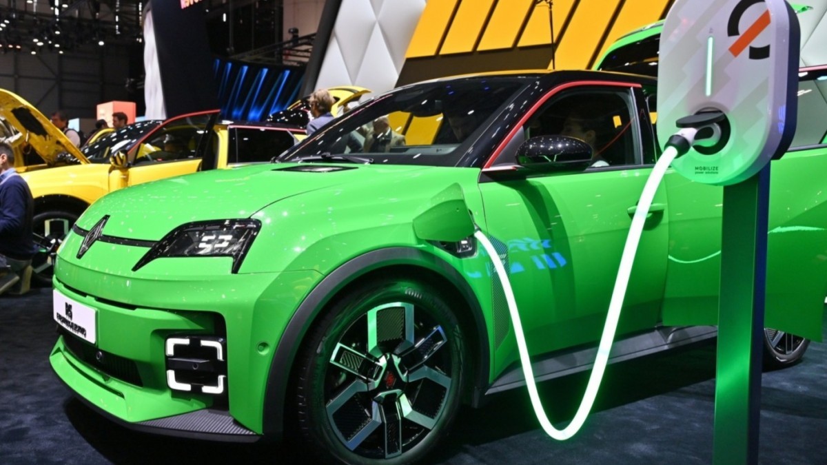 The new electric Renault 5 is taking Europe by storm