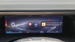 Steering wheel and instrument cluster