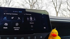 Right side menus are always there