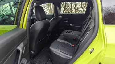 Jeep Compass e rear seats features