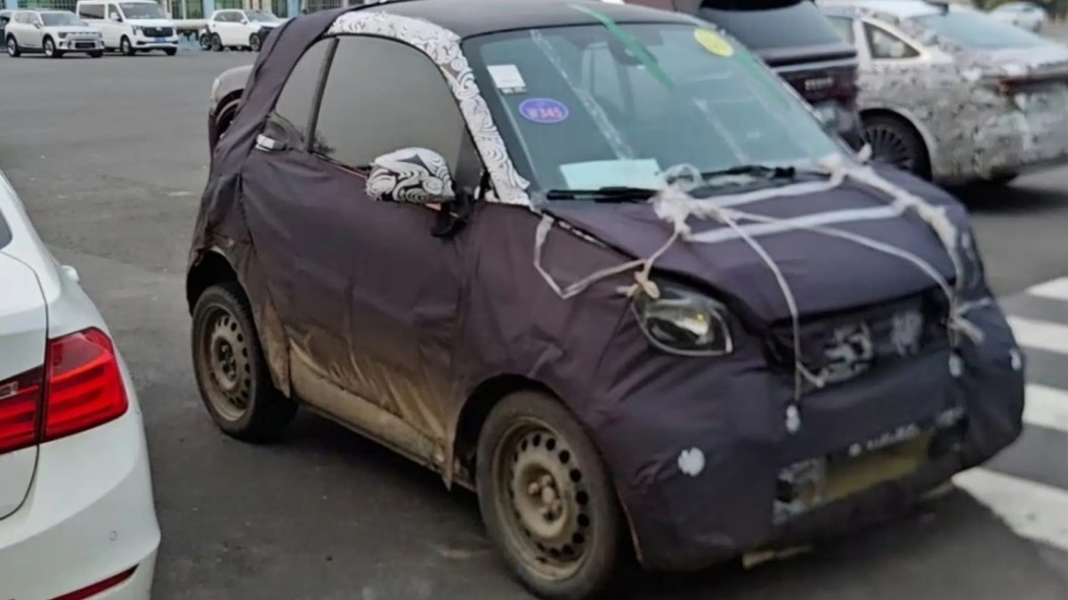 New Smart spotted in China - source: Car Talk/Weibo