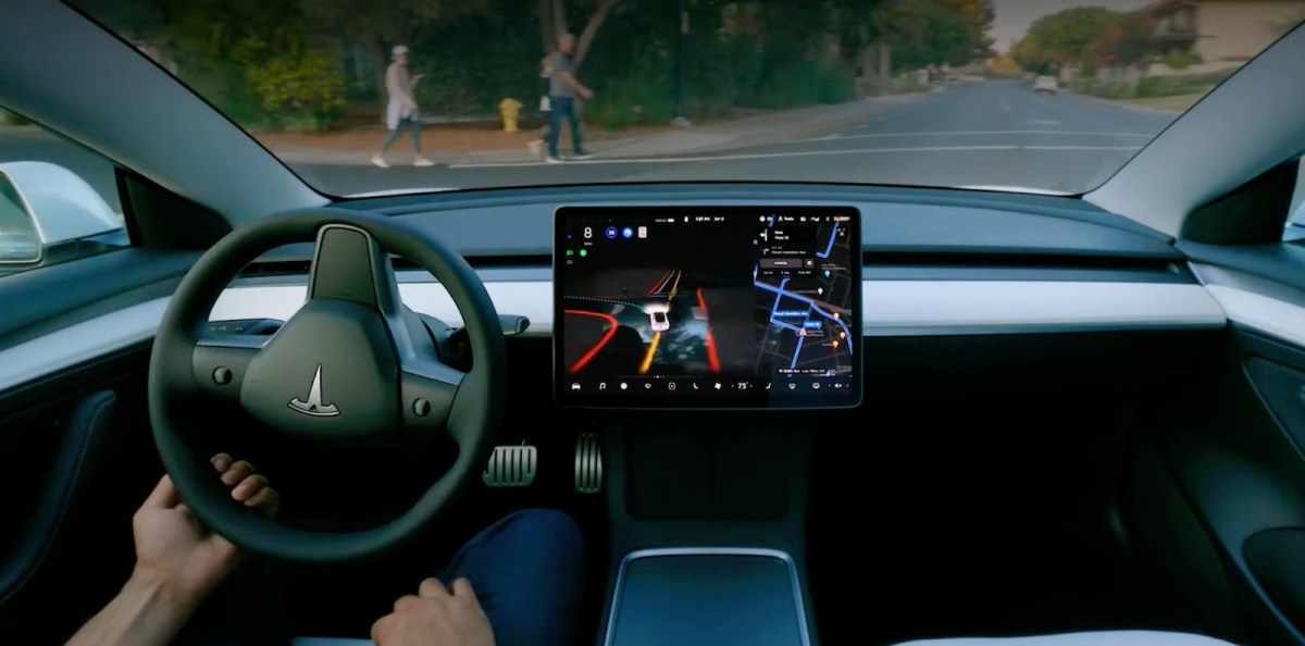 Tesla goes to court again, this time it's about the recent fatal Texas home crash