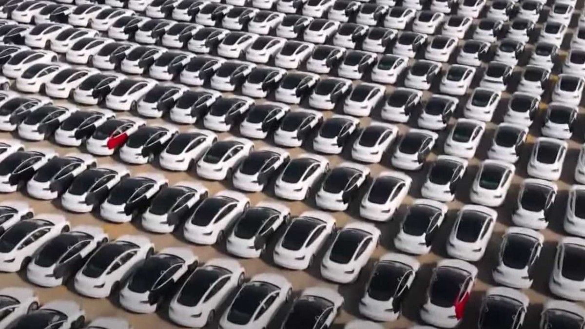 Tesla made 50,000 cars more than it sold in the Q1 2026
