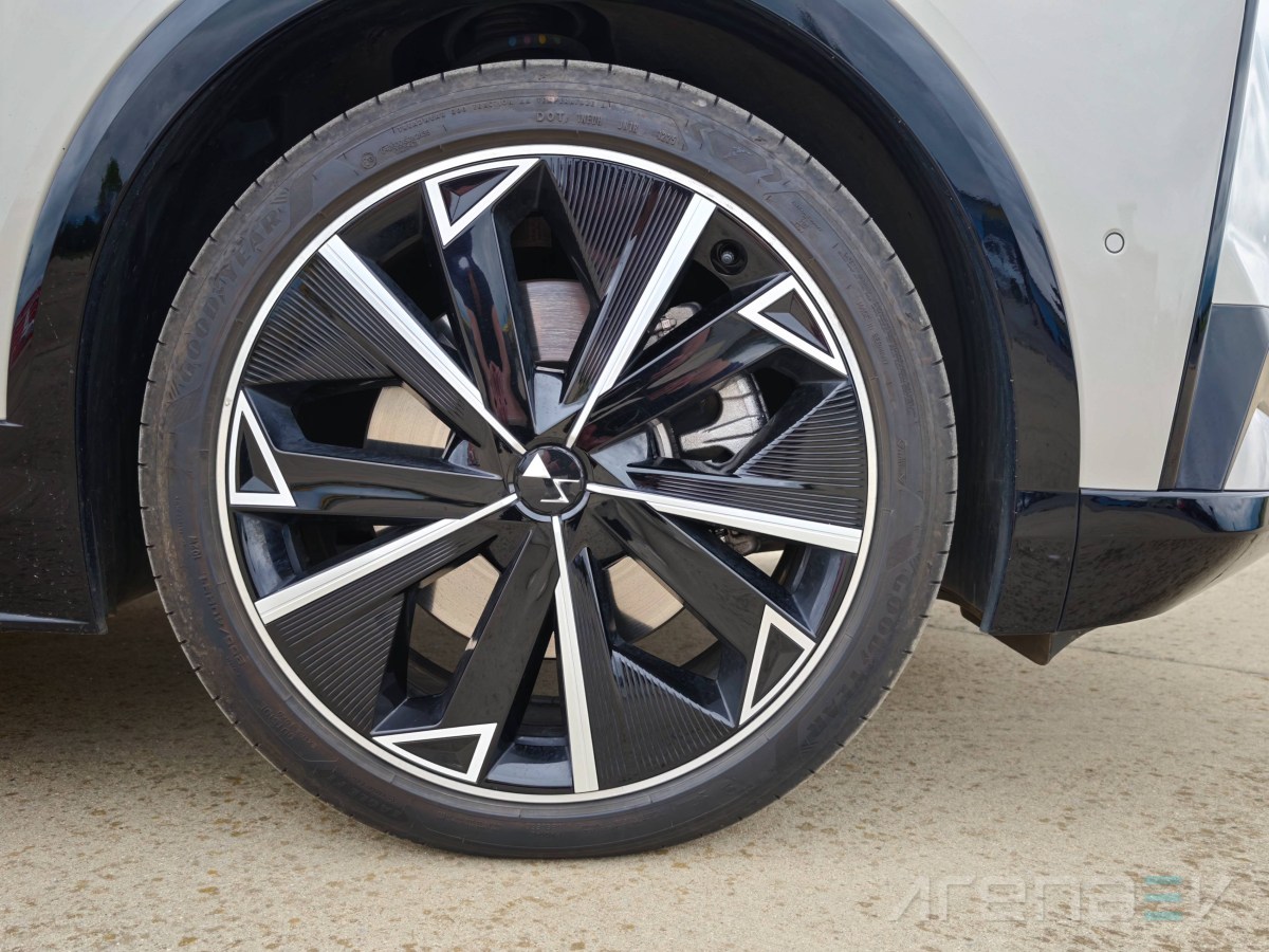2026 DS Nº8 AWD review