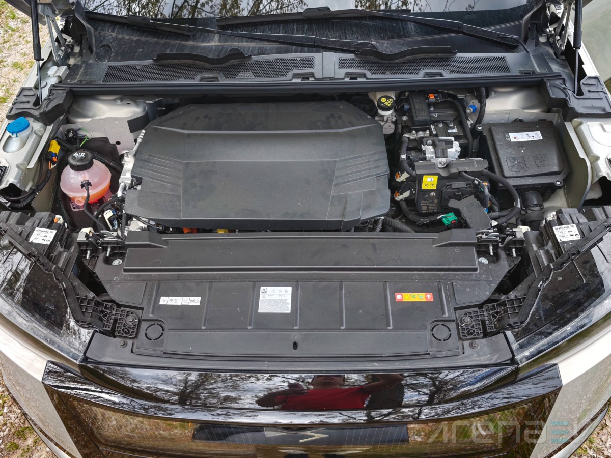 2026 DS Nº8 AWD review