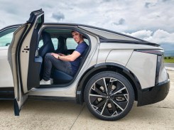 DS N°8 rear seats