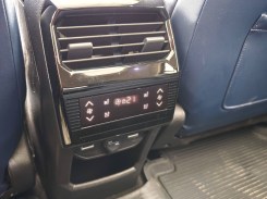 DS N°8 rear seats