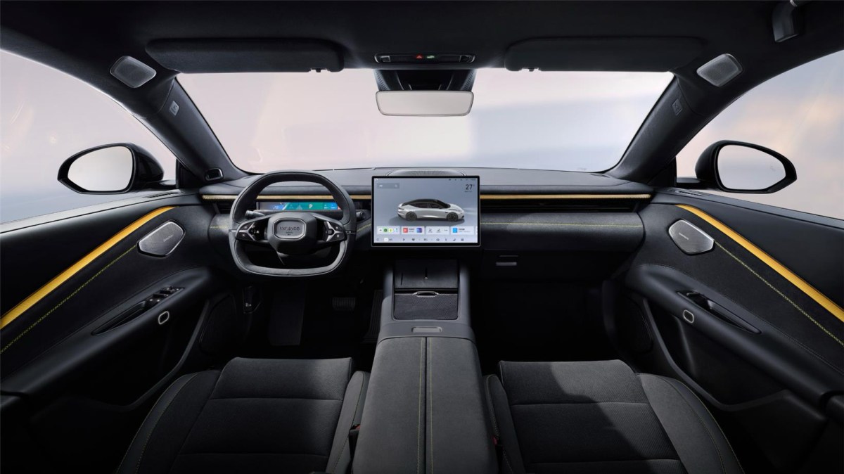 Lynk & Co 10 goes on sale in China with ultra-fast charging